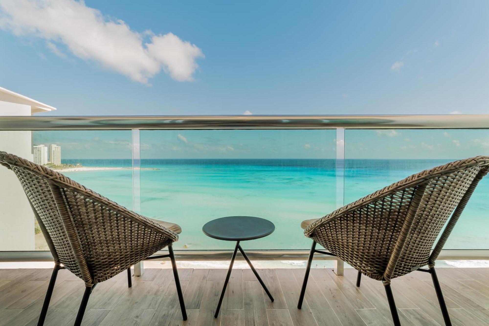 The Ocean Vibes Suites By Casa Paraiso Cancun Exterior photo