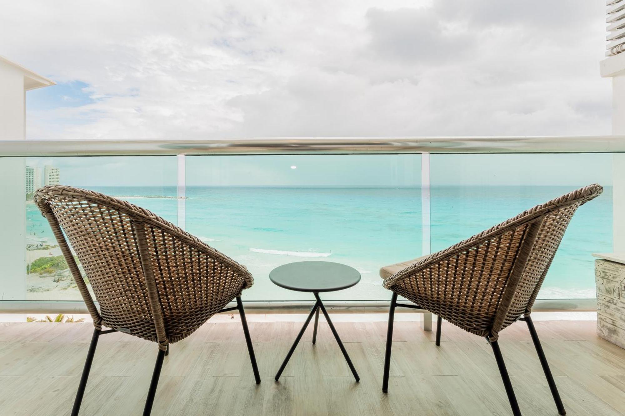 The Ocean Vibes Suites By Casa Paraiso Cancun Exterior photo