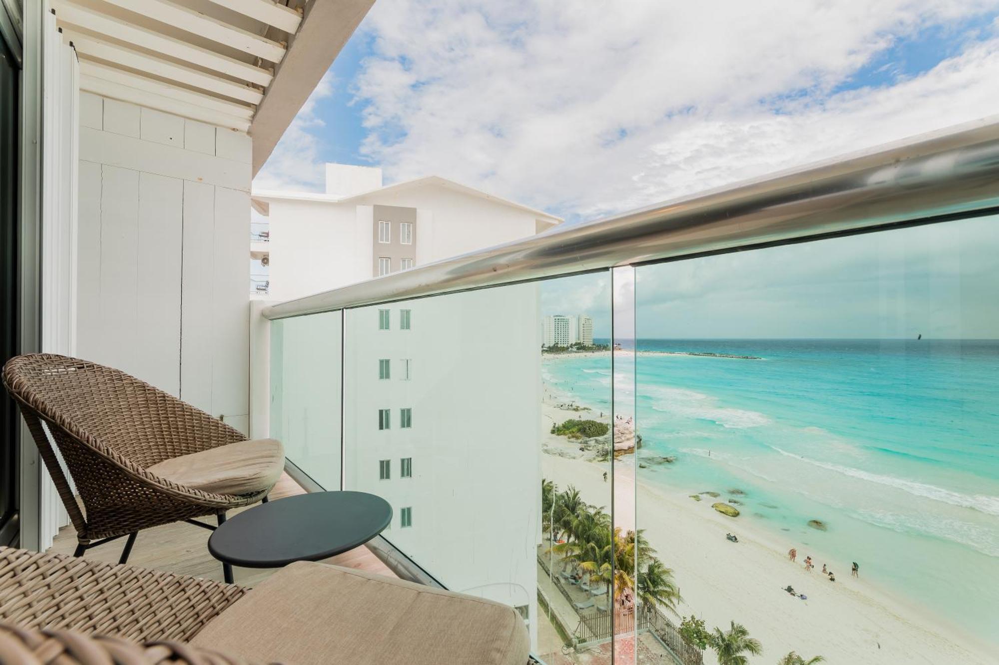 The Ocean Vibes Suites By Casa Paraiso Cancun Exterior photo